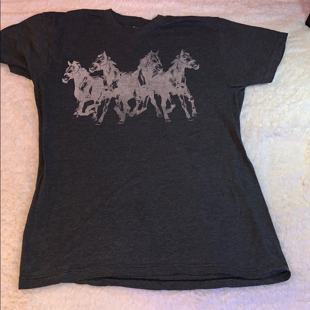 Grey horse tshirt
